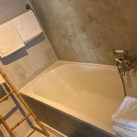 Horenbecca Bistro & Wellness Szálloda 2*